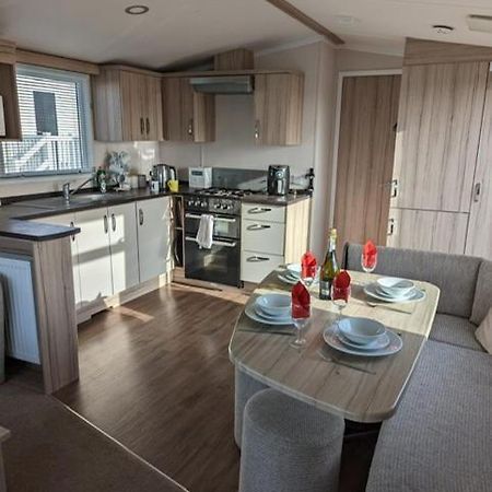 Hotel Sleeps 6 Modern And Bright Caravan Littlesea Haven Weymouth Exterior foto
